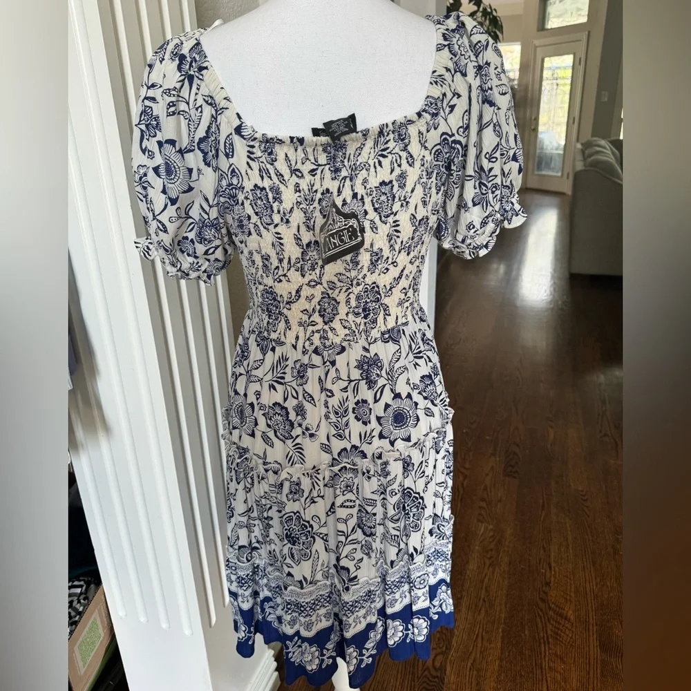 Floral Blue and White Dress - Picture 4 of 6
